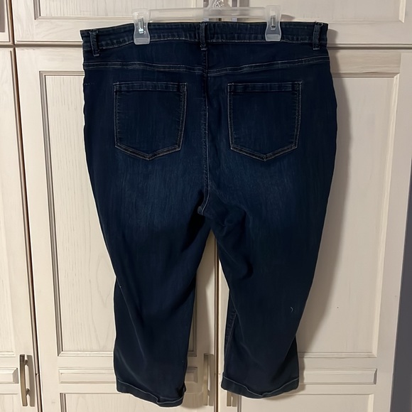 A pair of D/C jeans by Pennington’s in a size 22 - Picture 5 of 7